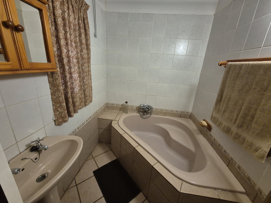 4 Bedroom Property for Sale in Wolmaransstad North West